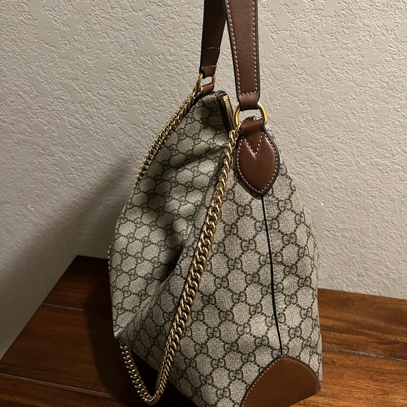 Gucci : Chain Hobo GG Coated Canvas - Picture 7 of 11